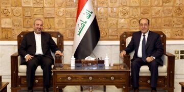 المالكي يلتقي السفير الايراني