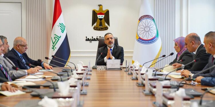 وزير التخطيط يتابع استعدادات هيأة الاحصاء لاجراء التعداد العام للسكان