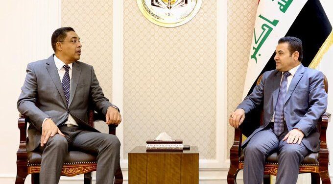 مستشار الامن القومي يلتقي السفير الكويتي