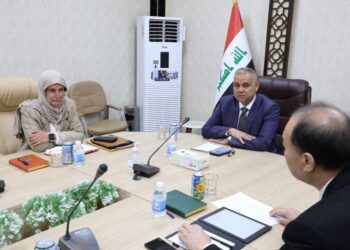 الموانئ تناقش مع “شركة صينية” فرص مشاريع الموانئ وميناء الفاو الكبير
