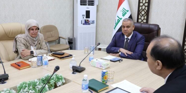 الموانئ تناقش مع “شركة صينية” فرص مشاريع الموانئ وميناء الفاو الكبير