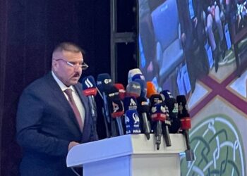 وزير الداخلية يعلن البدء بالمرحلة الثانية من مشروع البطاقة الوطنية