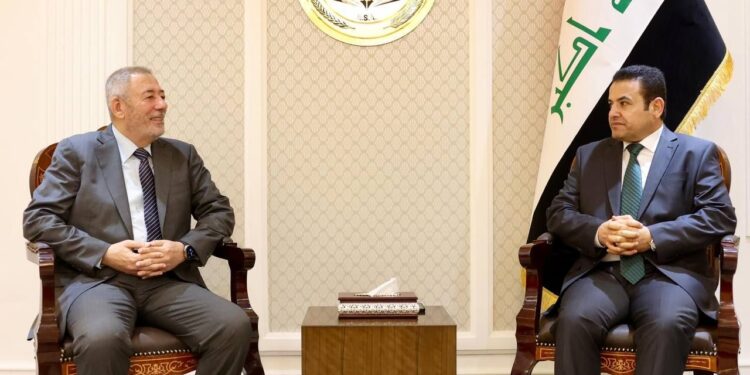 الأعرجي يلتقي السفير الأردني