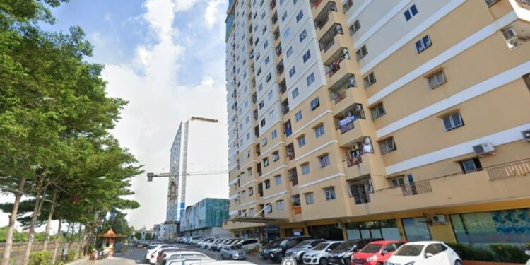 اندونيسيا .. أسرة كاملة تنتحــــر في ظروف غامضة بإحدى