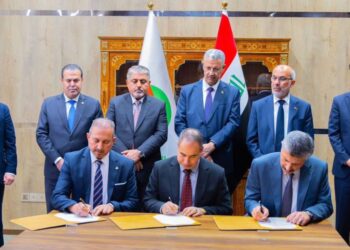 توقيع عقد مع شركة أوكرانية لتطوير حقل عكاز الغازي