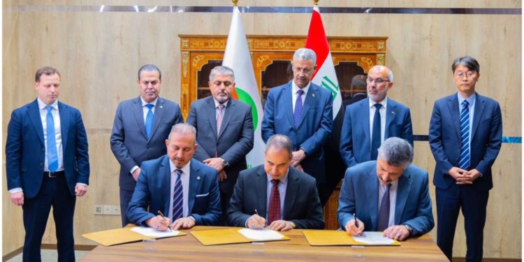 توقيع عقد مع شركة أوكرانية لتطوير حقل عكاز الغازي