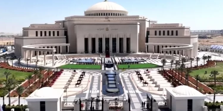 مصر.. ولاية السيسي الثالثة تدشن العمل في العاصمة الإدارية الجديدة