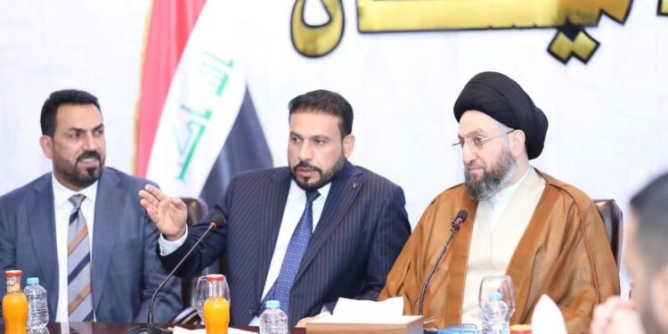 الحكيم يعقد اجتماعاً مع حكومة ميسان وممثليها في مجلس النواب