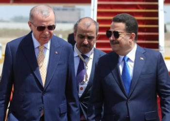 السوداني يستقبل أردوغان بمطار بغداد الدولي