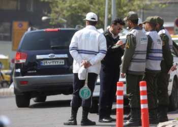 نشطاء: هجوم إيران على إسرائيل تزامن مع حملة قمع للمعارضة في الداخل