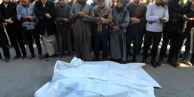 صحة غزة: مقتل 34183 فلسطينيا في الهجوم الإسرائيلي منذ أكتوبر