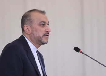 وزير الخارجية الإيراني يصف عقوبات الاتحاد الأوروبي بأنها “مؤسفة”