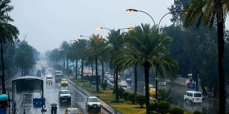 حدث نادر من 40 عامًا .. راصد جوي: البلاد على موعد مع “منخفض ممطر” نهاية نيسان