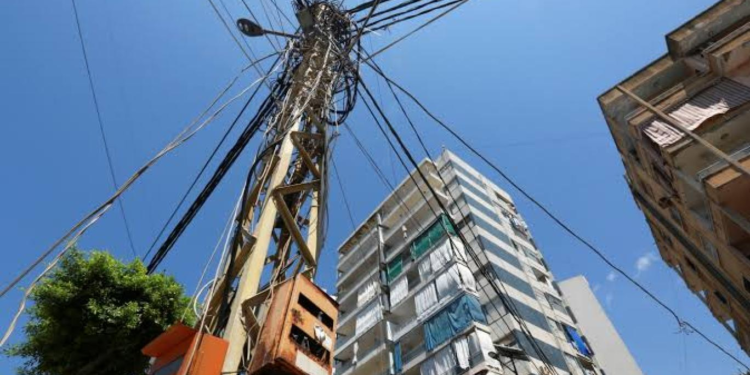 أردنيون عالقون بين ارتفاع أسعار الكهرباء وبطء التحول للطاقة المتجددة