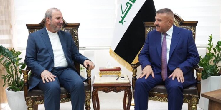 وزير الداخلية يلتقي السفير الإيراني