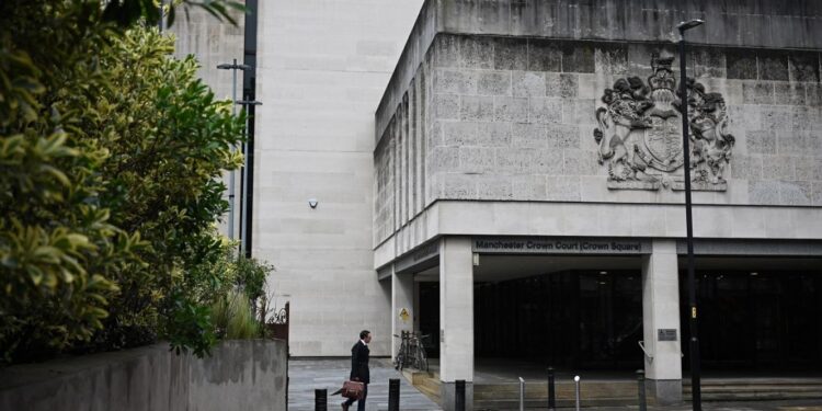 بريطانيا .. محاكمة اثنين لاتهامهما بالتجسس لمصلحة الصين