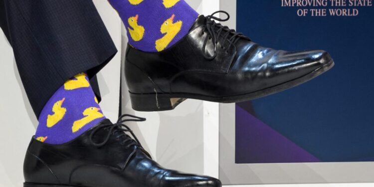 ملابس الزعماء رسائل سياسية ,,, تمــــرد على الأناقة أم هزل !