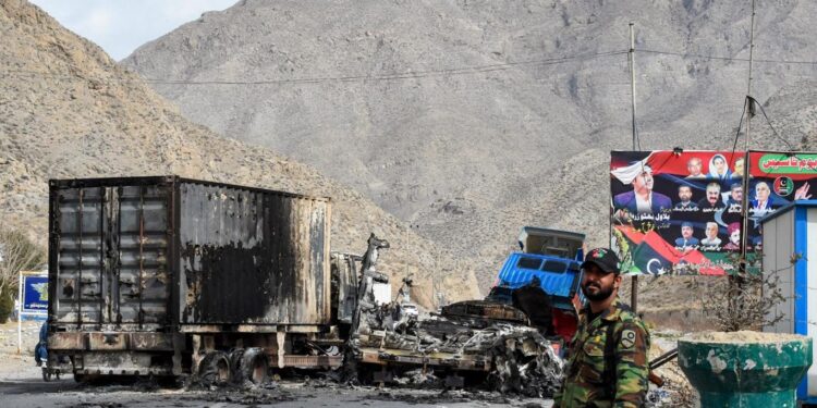 مقتل 4 وإصابة 2 في باكستان بنيران قوات إيرانية