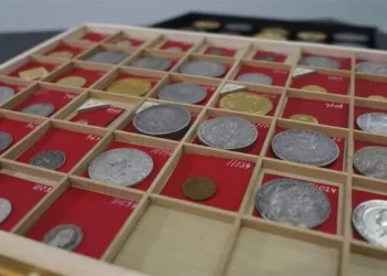 عملات معدنية للبيع بـ 72 مليون $