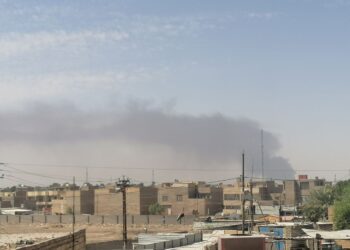 مشاهدة اعمدة دخان بالقرب من مطار بغداد الدولي