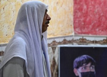 عراقي فقد ابنه بـ”السرطان” يبدأ معركة قانونية ضد شركة “بريتيش بتروليوم” البريطانية