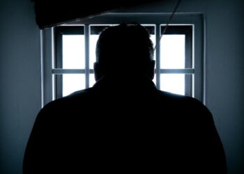 اميركا .. رجل “يفبرك” آلاف الصورة الجنسية مسيئة للأطفال بتقينة الذكاء الاصطناعي
