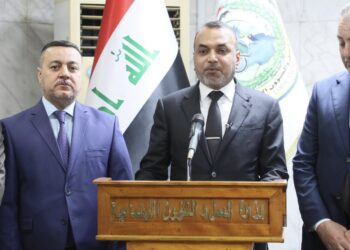 اصدار (13 قراراً ) لتنظيم وضع العمالة الاجنبية والعربية في العراق