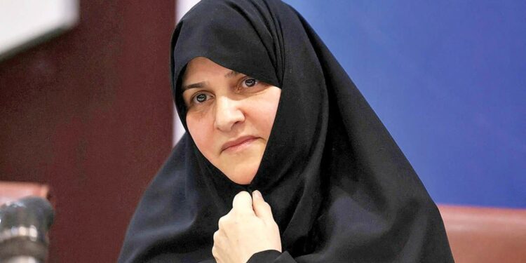 زوجة رئيسي من بين 20 شخصية بارزة تتنافس على الرئاسة الإيرانية