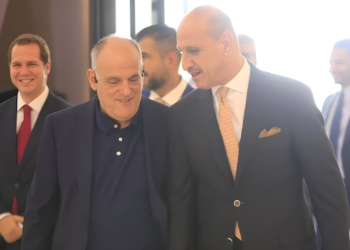 تيباس في بغداد لحضور الكلاسيكو وافتتاح مقر الليغا