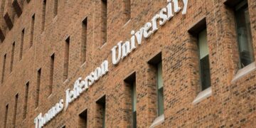 جامعة أمريكية تعتذر للطلاب لسبب غريب