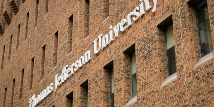 جامعة أمريكية تعتذر للطلاب لسبب غريب