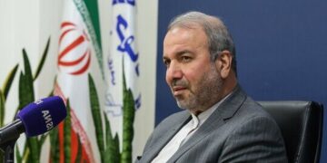 السفير الإيراني في العراق يتحدث عن “مفاوضات انسحاب القوات الأمريكية وصادرات الغاز التركماني”