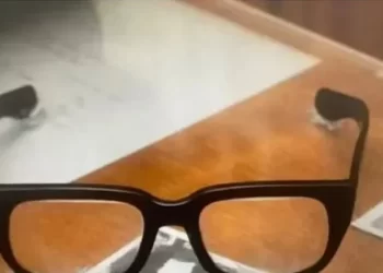 سرقة نظارات أول رئيس وزراء إسرائيلي