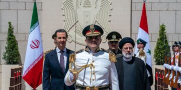 إيران تشتبه في تواطؤ بشار الأسد مع الغرب
