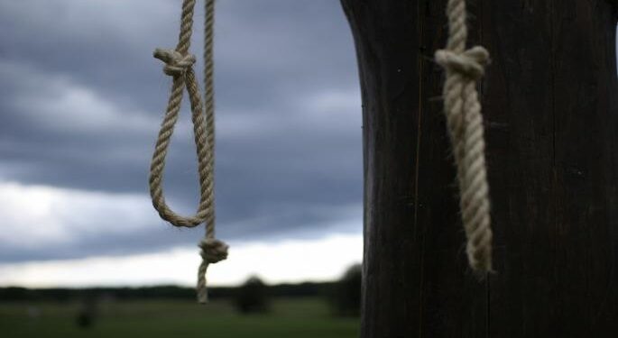 معدلات الانتحار في العراق بين كفتي ميزان