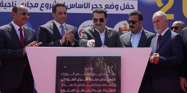 السوداني يطلق العمل في مشروع مجاري ناحية الوحدة الإستراتيجي