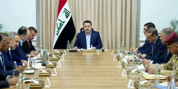 رئيس الحكومة يرأس اجتماعاً لمناقشة الآثار المترتبة على موجة الأمطار الأخيرة