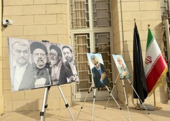 السفارة الايرانية في بغداد تستقبل المعزين بوفاة رئيسي ورفاقه بتحطم مروحية