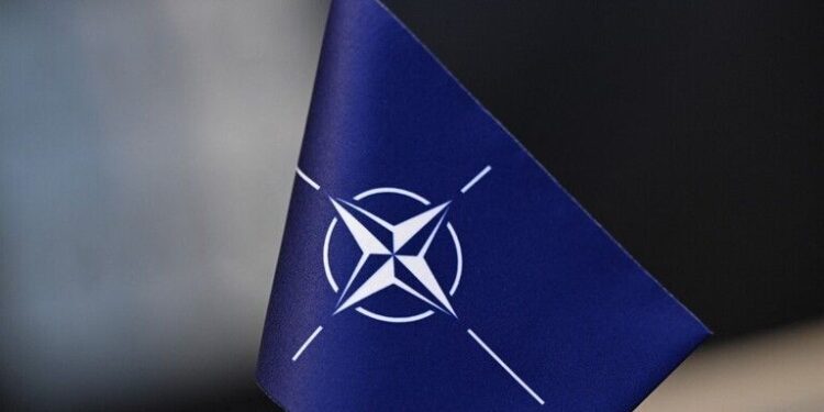 وزراء دفاع الناتو يعلنون عن اجتماع مع نظيرهم الأوكراني في بروكسل