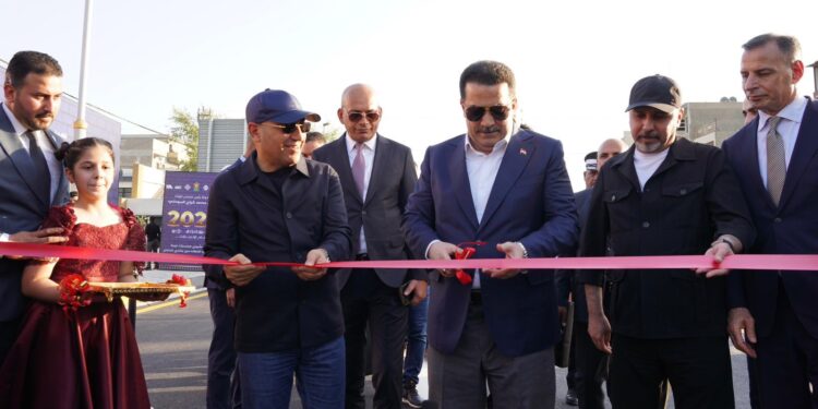 السوداني يفتتح مجسّر ربط شارع الداخل باتجاه شارع فلسطين – حي المهندسين