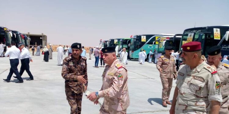 قيادة عمليات الأنبار تشرف ميدانياً على تأمين طريق الحجاج البري