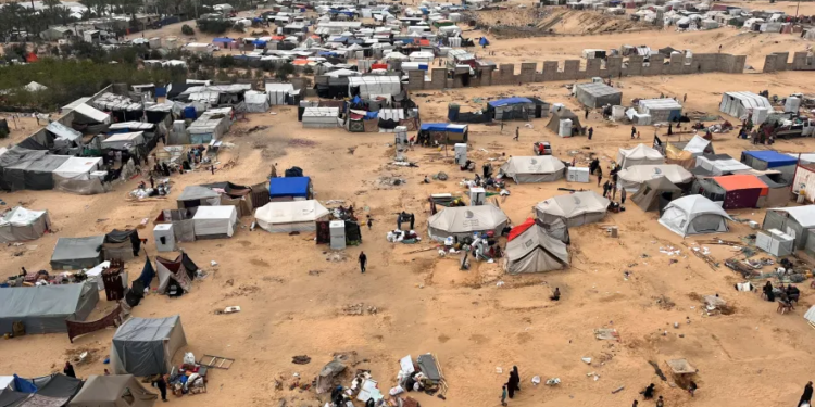 الجيش الإسرائيلي يأمر السكان في المزيد من مناطق شرق رفح بالإخلاء