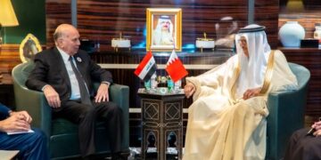وزير الخارجية يلتقي نظيره البحريني