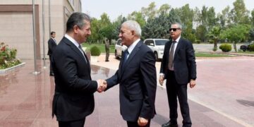 رئيس الجمهورية يبحث مع مسرور بارزاني