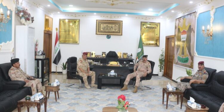 قائد القوات البرية يصل الى قيادة عمليات ديالى