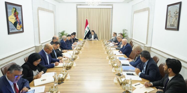 السوداني يرأس الاجتماع الثامن للّجنة العليا لمشروع طريق التنمية