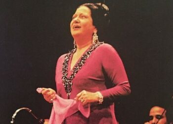 أم كلثوم تغني في مهرجان موازين عن طريق تقنية الهولوغرام ,,, لأول مرة