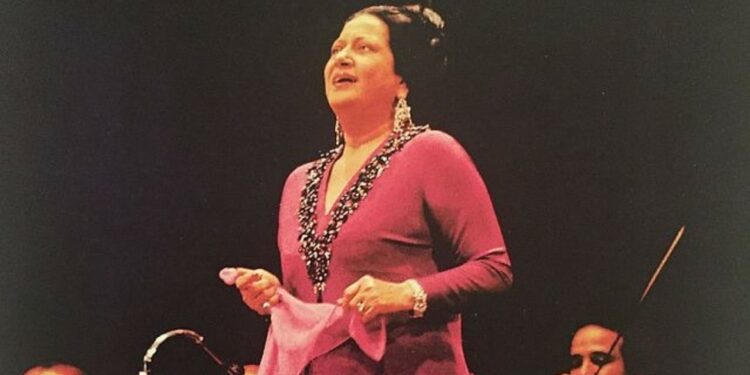 أم كلثوم تغني في مهرجان موازين عن طريق تقنية الهولوغرام ,,, لأول مرة