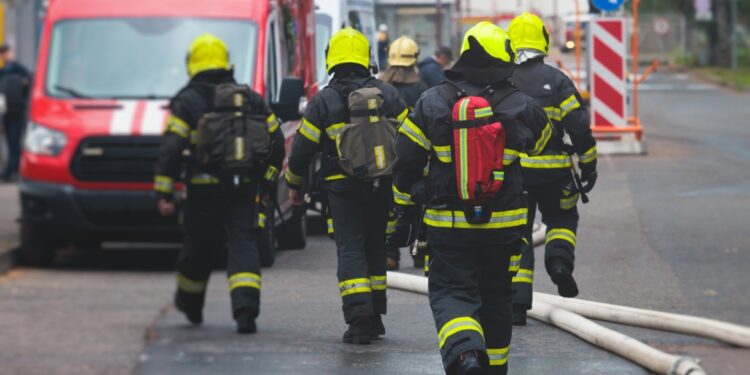 أغرب المهام التي قام بها رجال الإطفاء