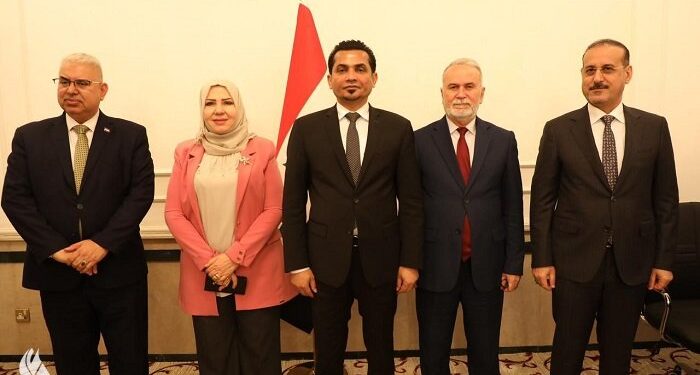 الاعلان عن المصادقة على مساري طريق التنمية